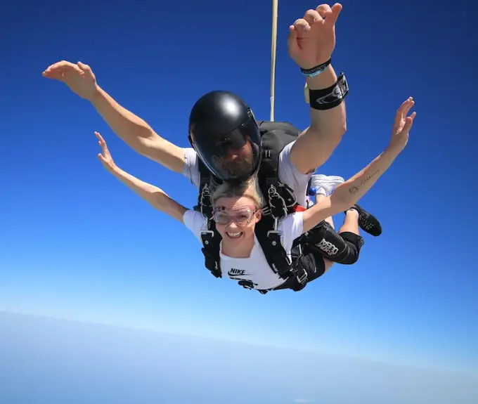 Sigrun skydiving