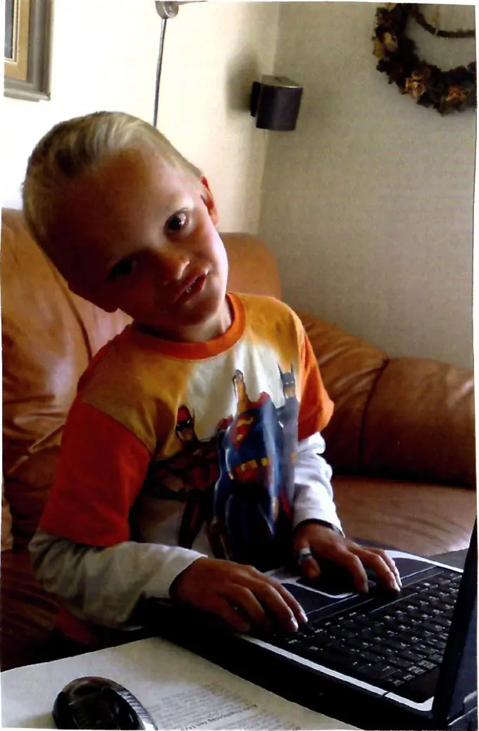 Rasmus as a young gamer, playing on the computer