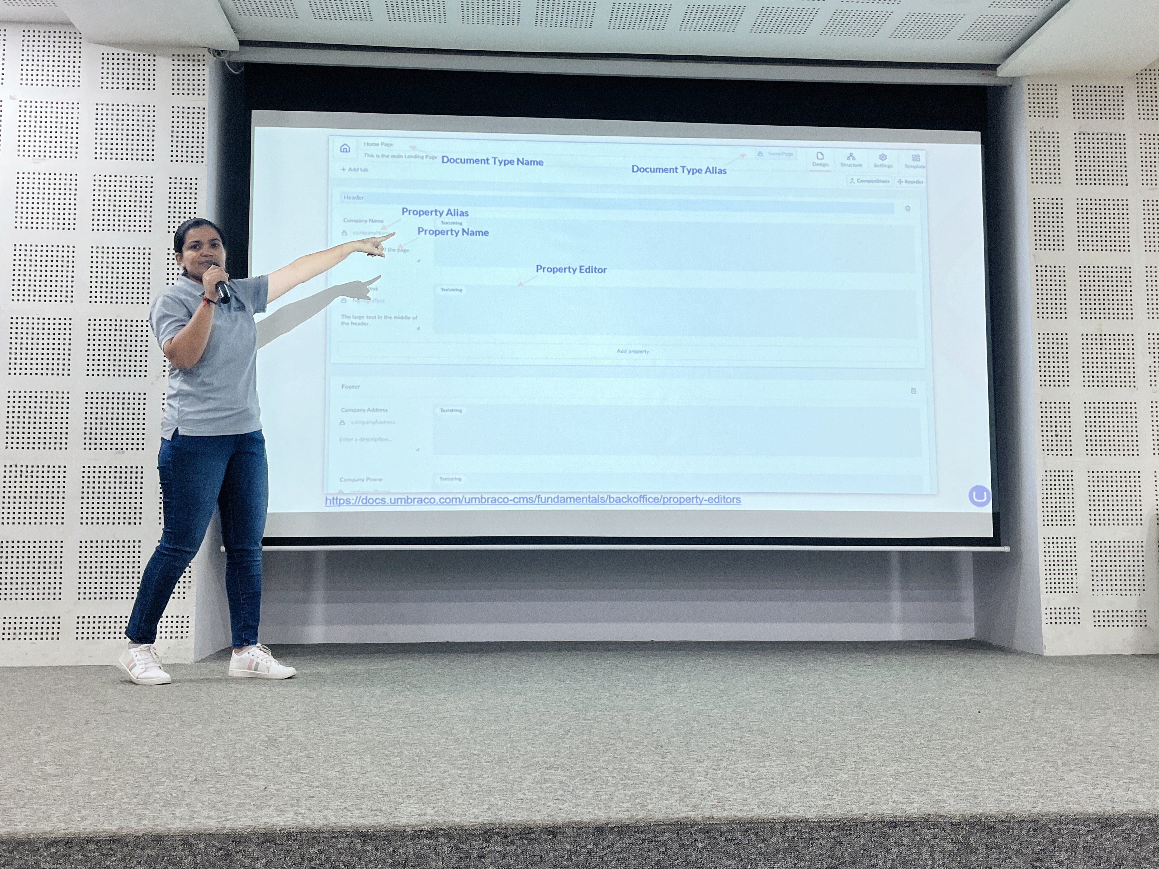Asha presenting at an Umbraco Education Programme