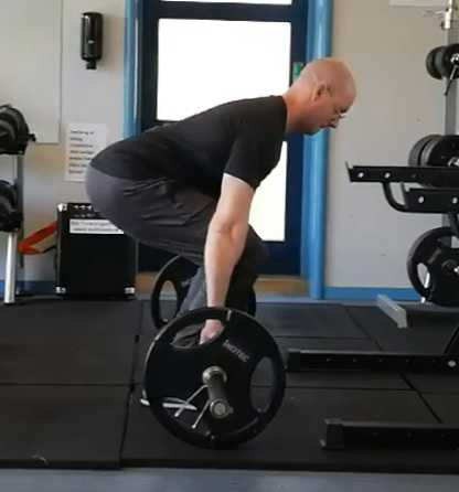 Rasmus Burich deadlifting