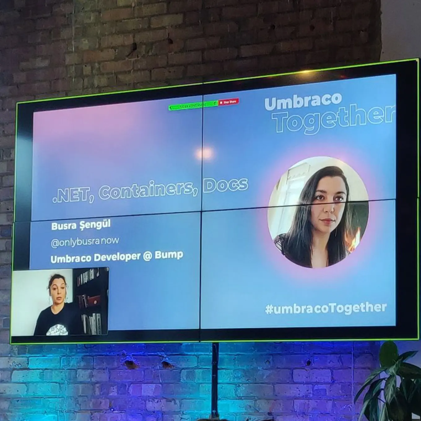 Büşra presenting a virtual talk at Umbraco Together