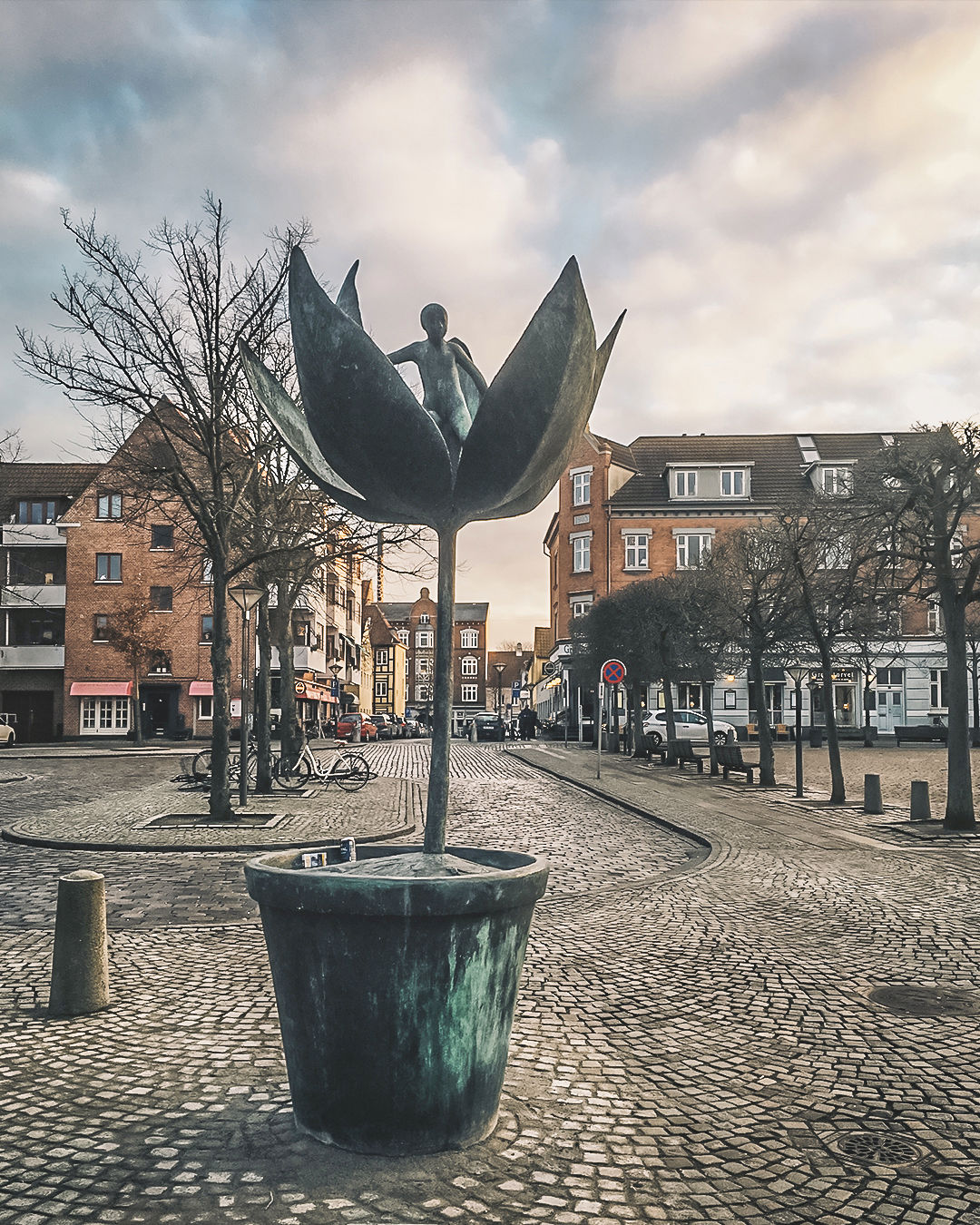 Tommelisestatue Sortebrødre Plads